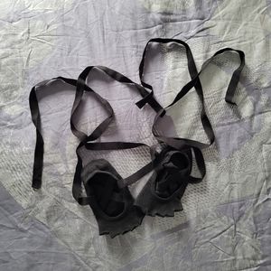 ⭐️GAIAM Yoga Tie Up Socks⭐️